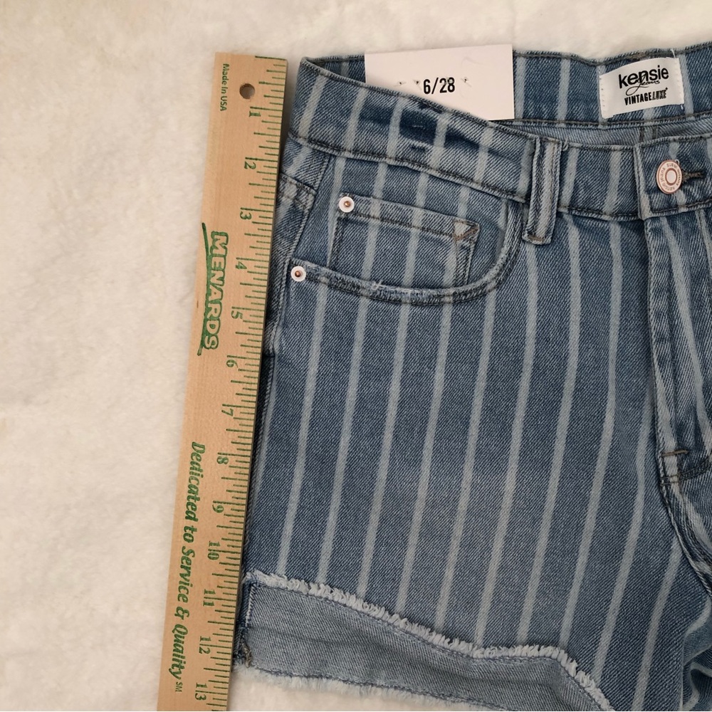 KENSIE JEANS VINTAGE LUXE THE HIGH RISE SHORT SIZE 6/28 STRIPED DENIM NWT - Picture 14 of 15